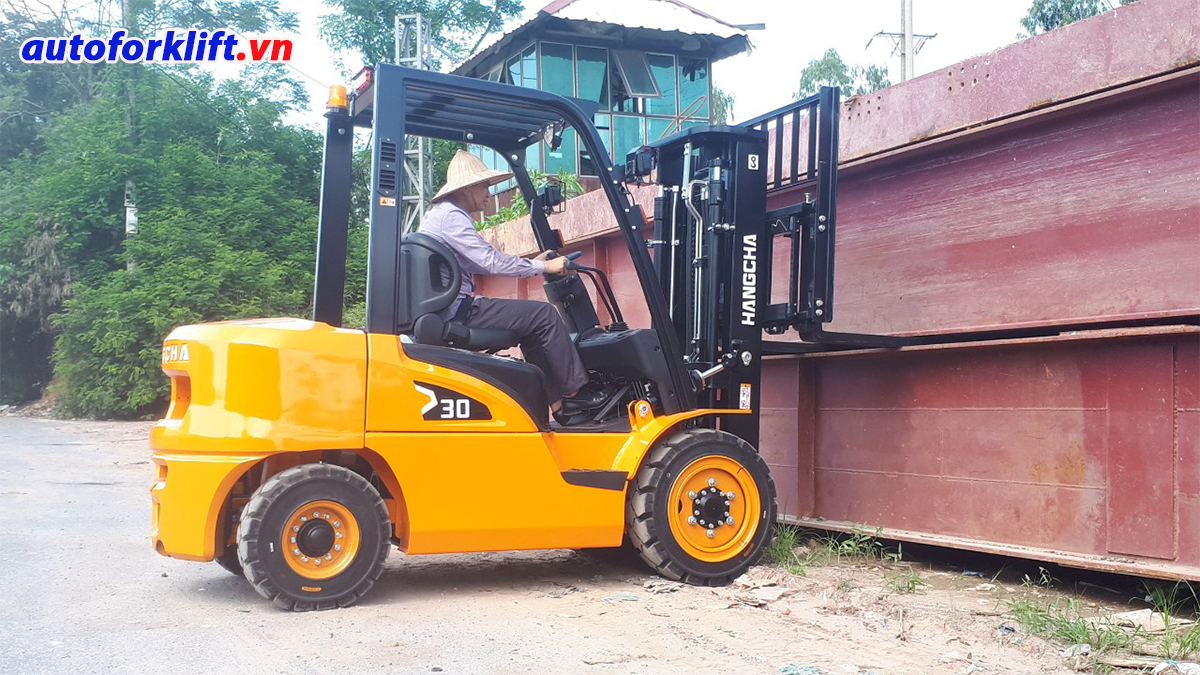 Ưu điểm xe nâng dầu 3 tấn