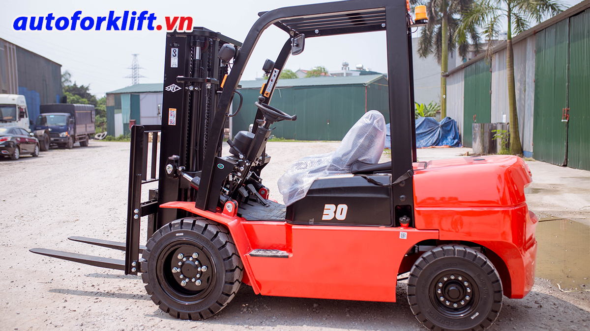 xe nâng dầu 3 tấn dòng X