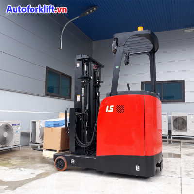Xe nâng Reach Truck mới 100%