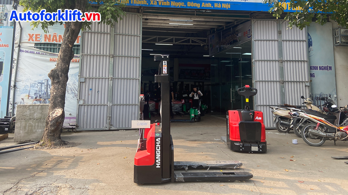 Xe nâng tay cao mới 100%